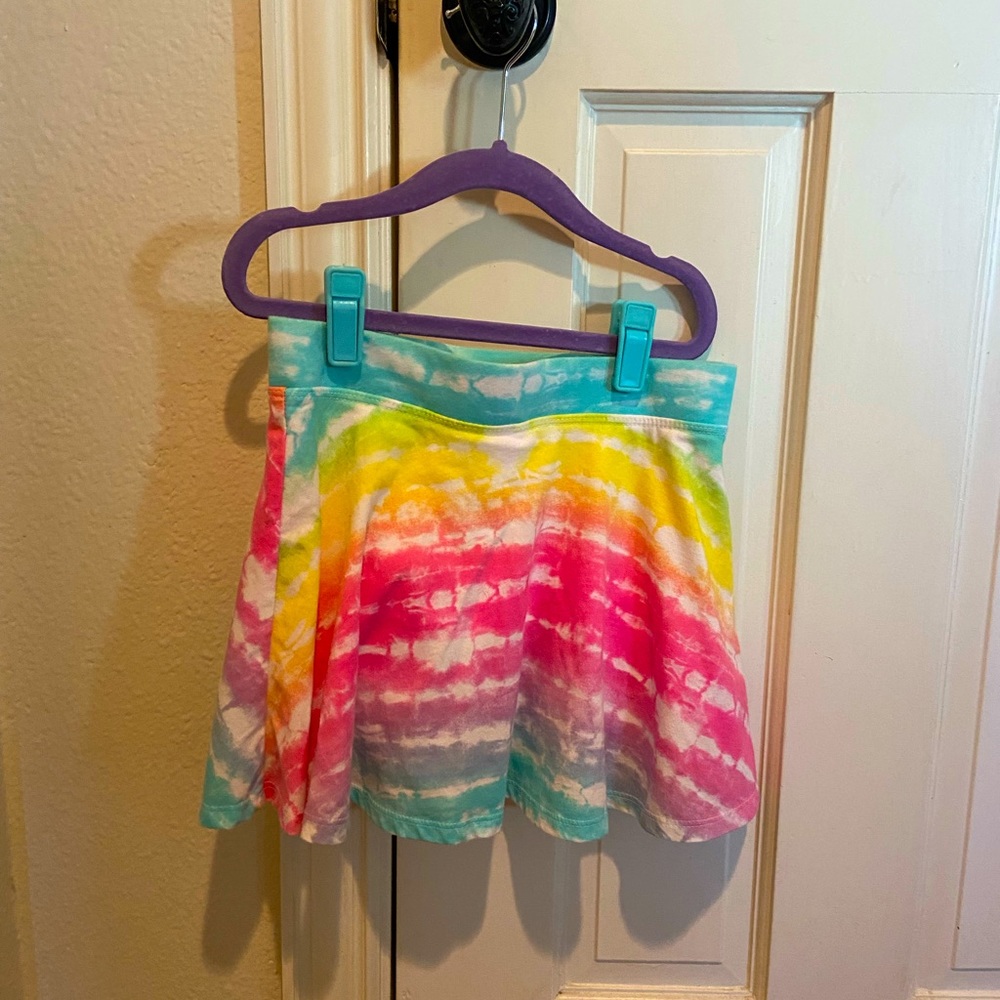 Children’s Place tie dye skort size 7/8 M 60% cotton 40% polyester